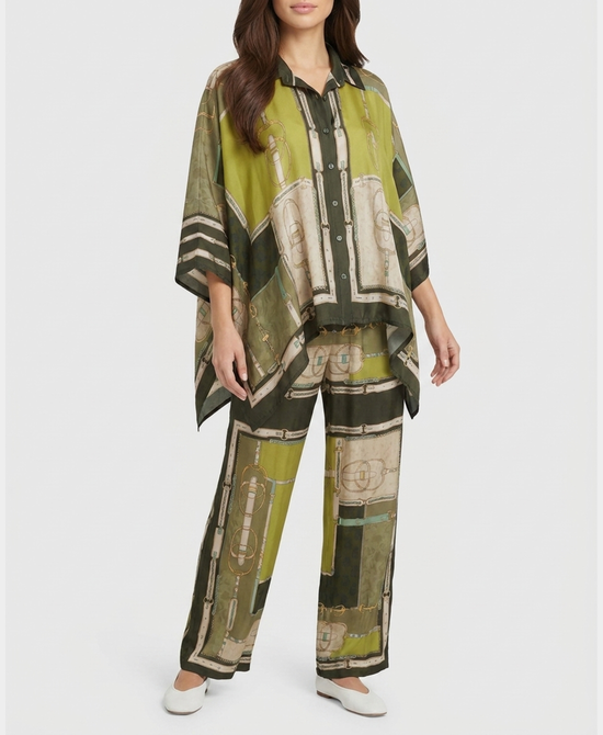 
Chain Print Blouse & Pants Set- 2 Pc Set in GREEN MULTI view 1