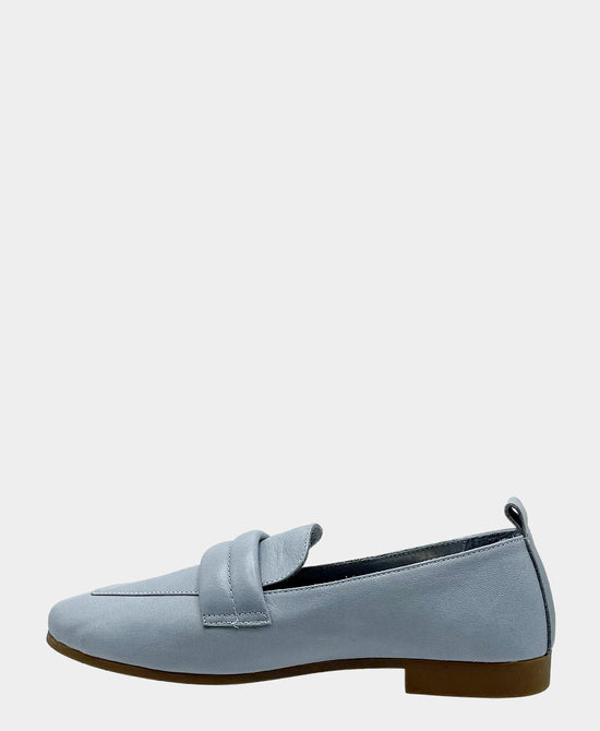 
Leather Loafer in JEAN view 2