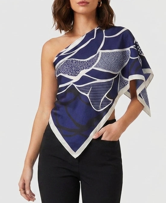 
Geometric Print Satin Scarf Poncho in NAVY/WHITE view 2