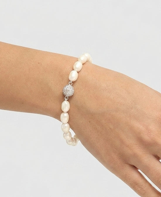 
Fresh Water Pearl Bracelet in WHITE view 1