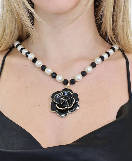 Beaded Flower Pendant Necklace view 