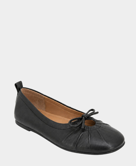 
Leather Pleated Ballet Flat in BLACK view 1