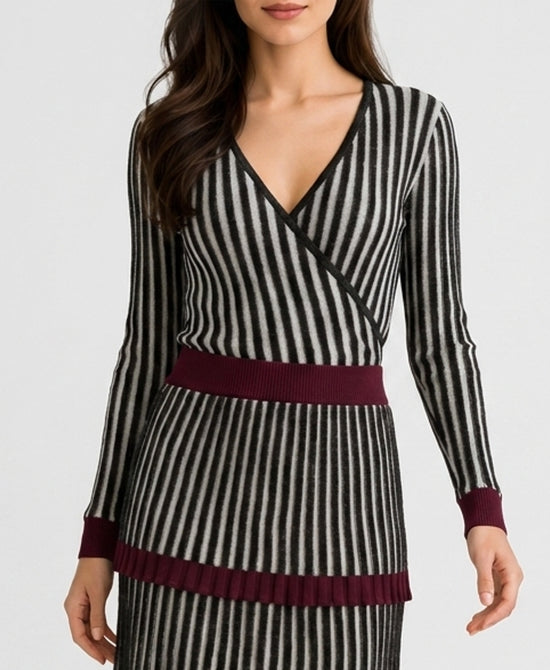 
RIBBED BLK WRAP TOP in BLACK/BURGUNDY view 1