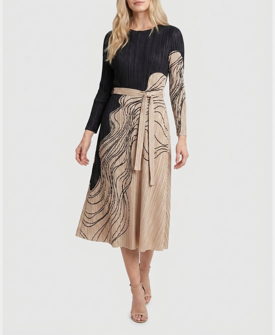 
Colorblock Crinkle Midi Dress in BLACK/BEIGE view 1