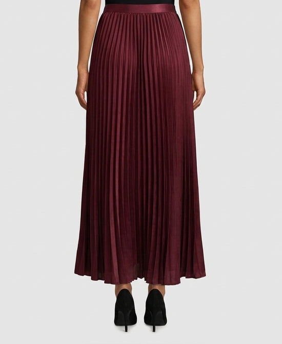 
Pleated Maxi Skirt in BURGUNDY view 2