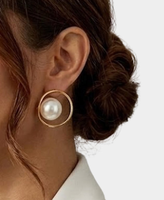 
Encircled Pearl Earrings in GOLD/PEARL view 1