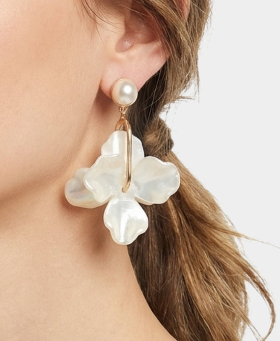 
Flower Drop Earrings in WHITE view 1